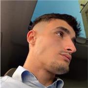 Profesor de boxeo apto para todas las edades, orientado a personas que quieras hacer deporte de una manera más dinámica.